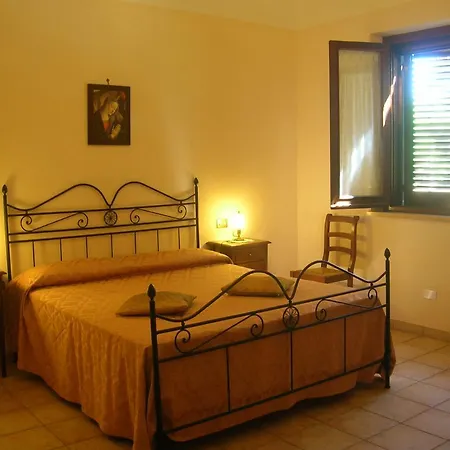 Agriturismo Chicchirichi Farm stay *