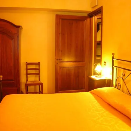 Agriturismo Chicchirichi Farm stay *
